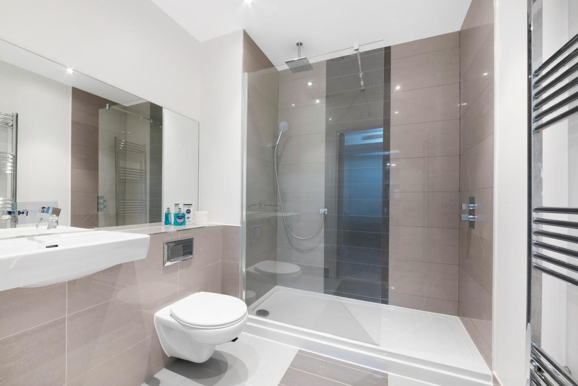 Riverside 2 Bedroom Stratford London Exterior photo