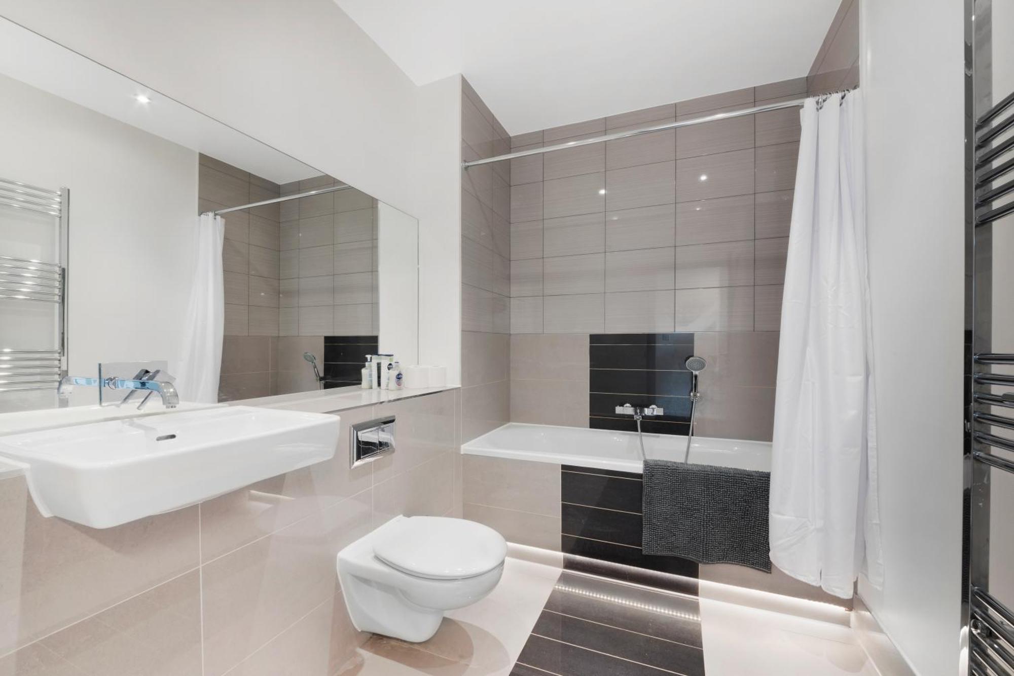 Riverside 2 Bedroom Stratford London Exterior photo